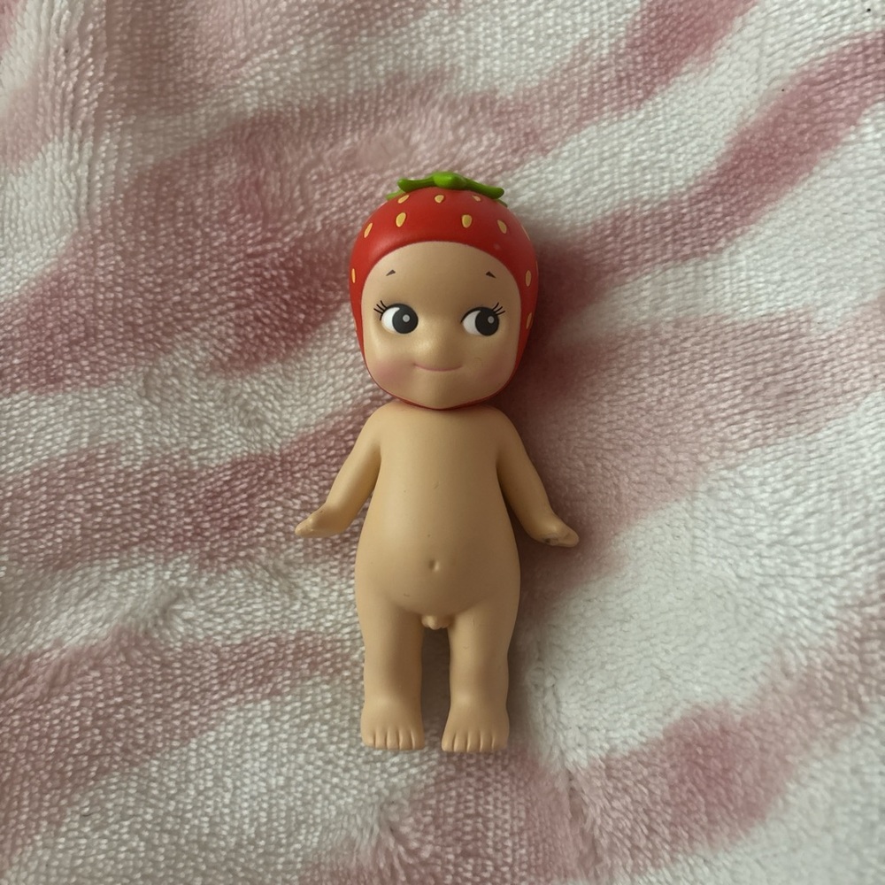 Strawberry Sonny Angel!